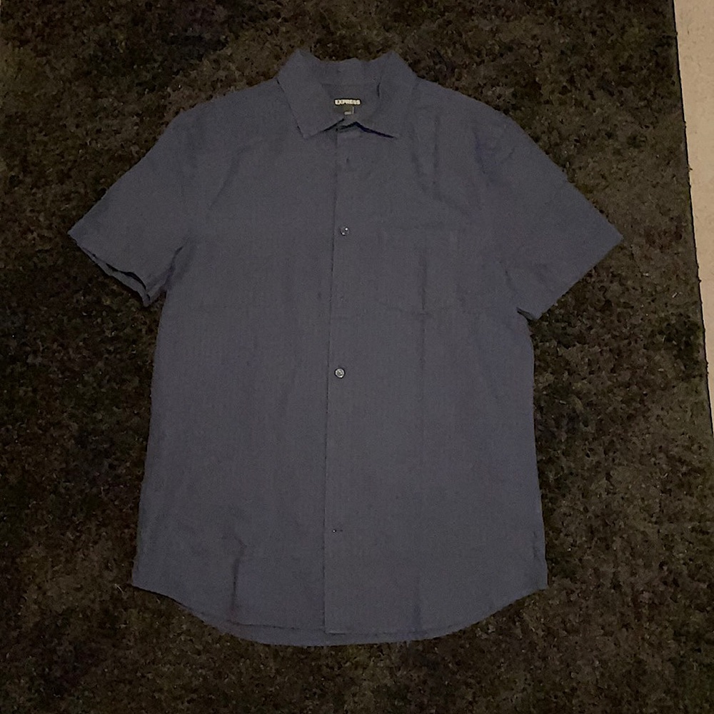 Men’s Express Pocket Short Sleeve Button Shirt.